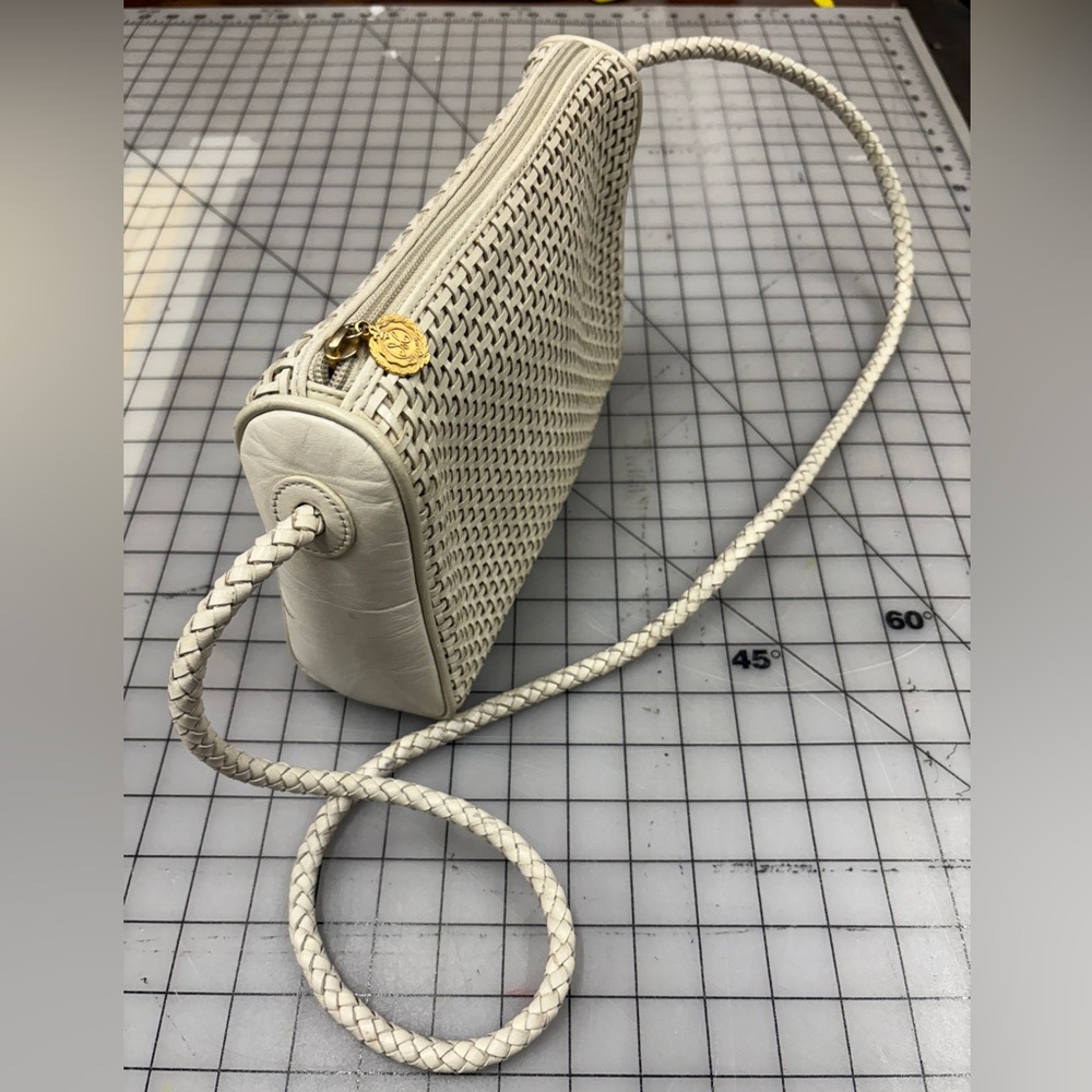 Vintage 90s Cream Leather handbag